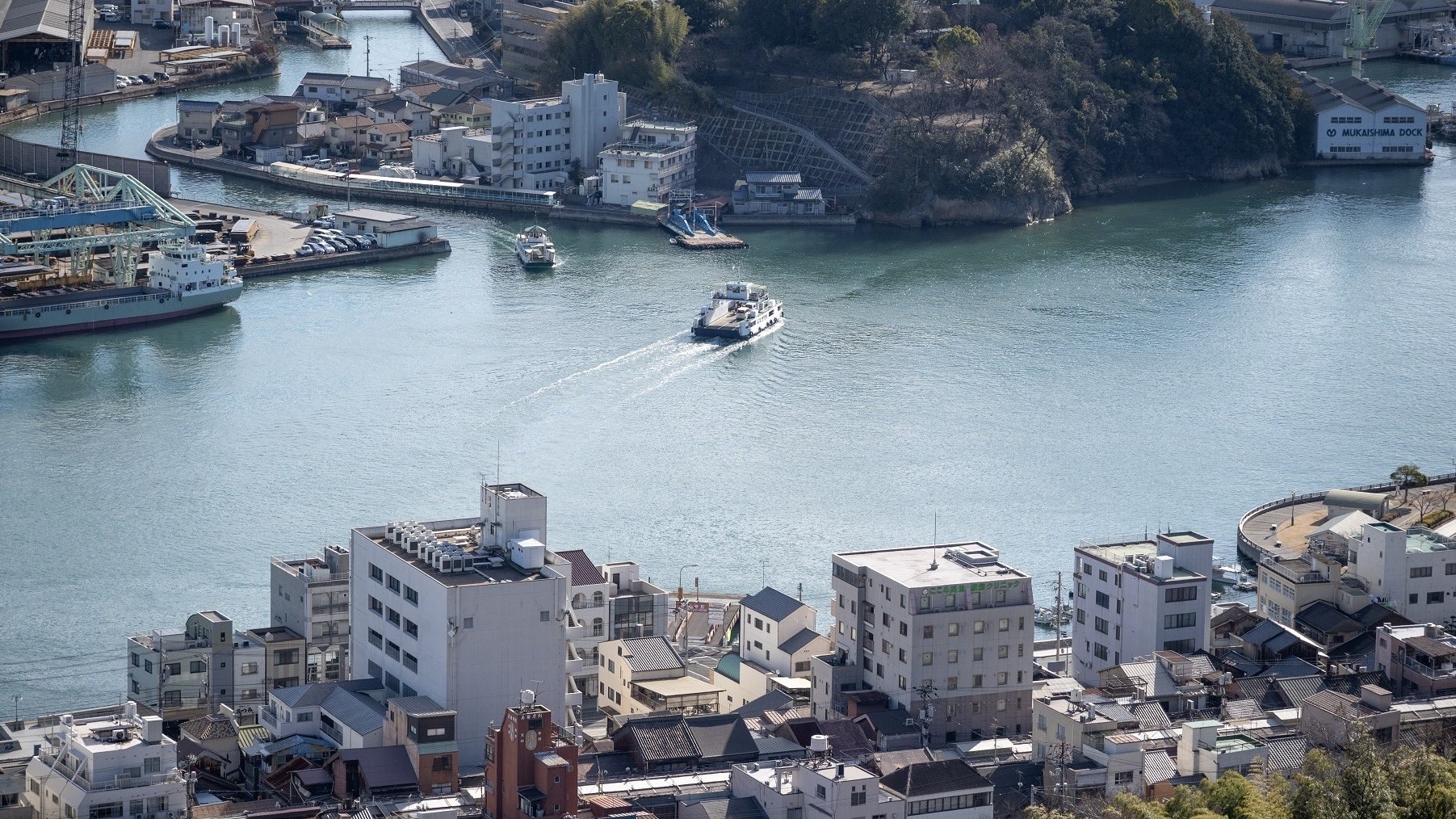 尾道の海と街並み